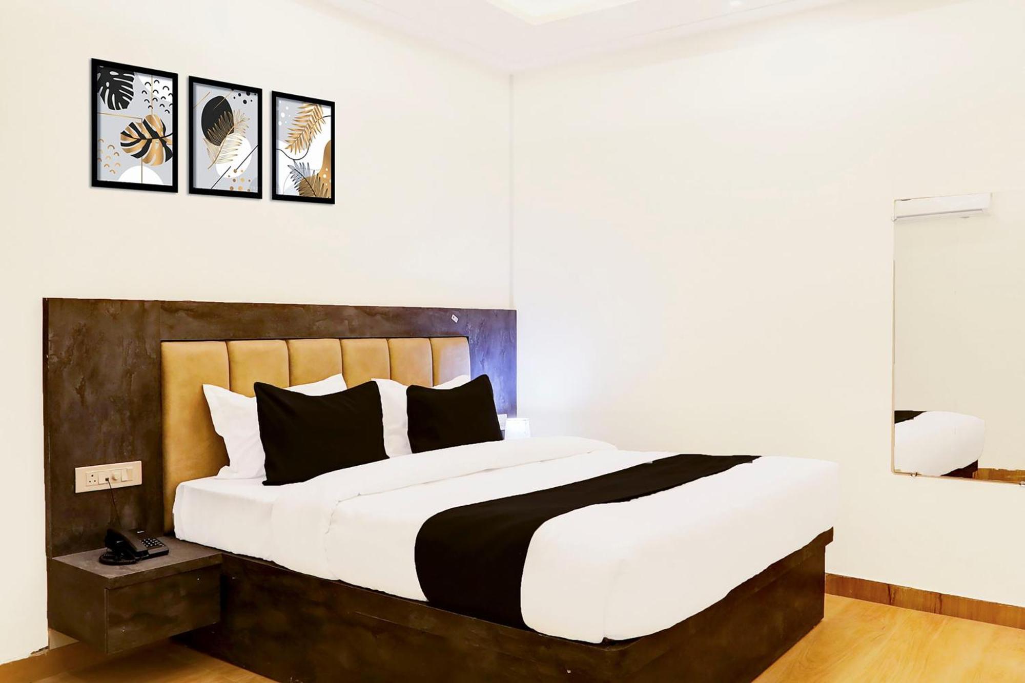 Super Townhouse Balua Road Pahadiya Otel Varanasi Dış mekan fotoğraf