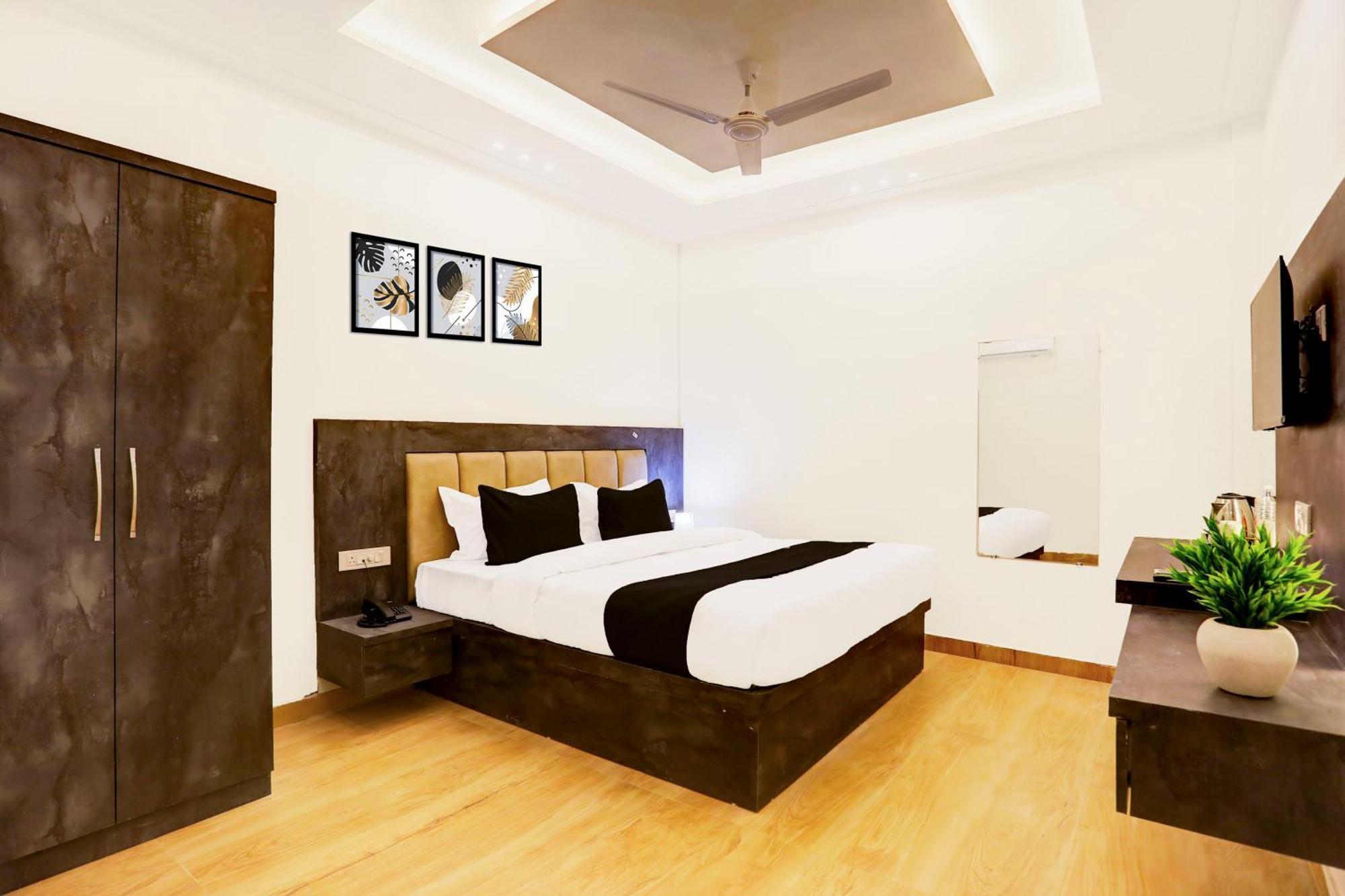 Super Townhouse Balua Road Pahadiya Otel Varanasi Dış mekan fotoğraf